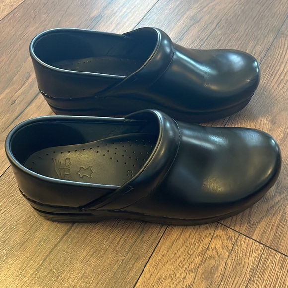 Dansko black clogs size 39 - Picture 5 of 13